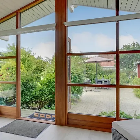 Gorgeous In With Kitchen Feriehus *