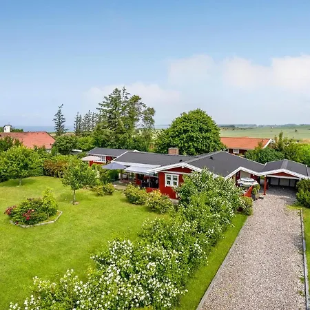 Gorgeous In With Kitchen Feriehus *