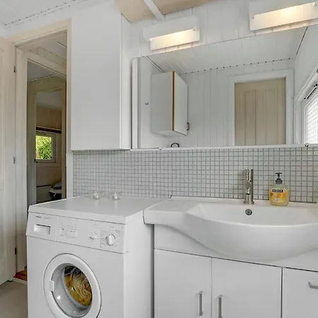 Gorgeous In With Kitchen Feriehus *